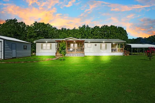 1022 County Road 2295, Telephone, TX 75488