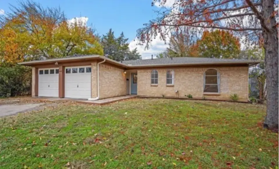 548 NW Newton Drive, Burleson, TX 76028 - #1