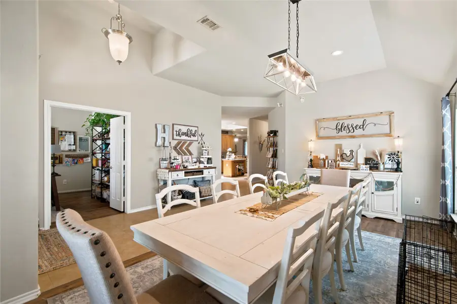 8 Tallwood Lane, Edgecliff Village, TX 76134 - #3