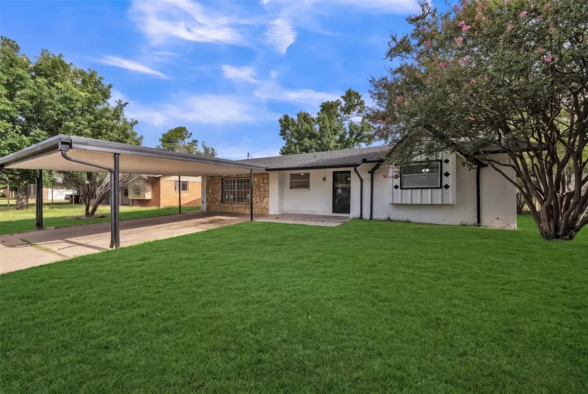 3407 NE 10th Street, Mineral Wells, TX 76067 - #1