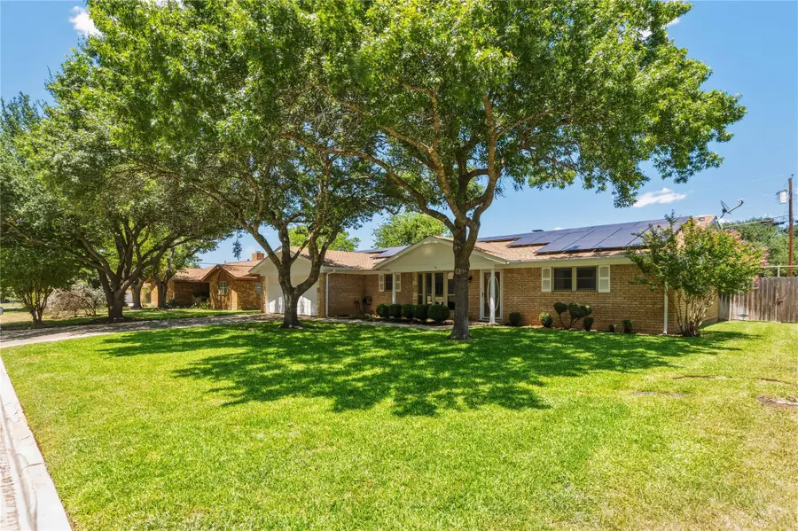 4304 9th Street, Brownwood, TX 76801 - #3