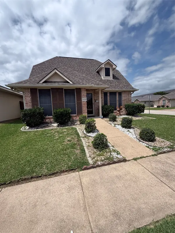 2600 Symphony Park Drive, Bryan, TX 77802