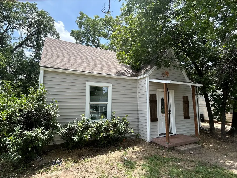 600 E Robert Street, Fort Worth, TX 76104 - #2