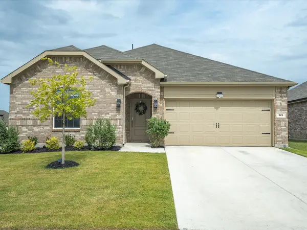 326 Texas Trail, Justin, TX 76247