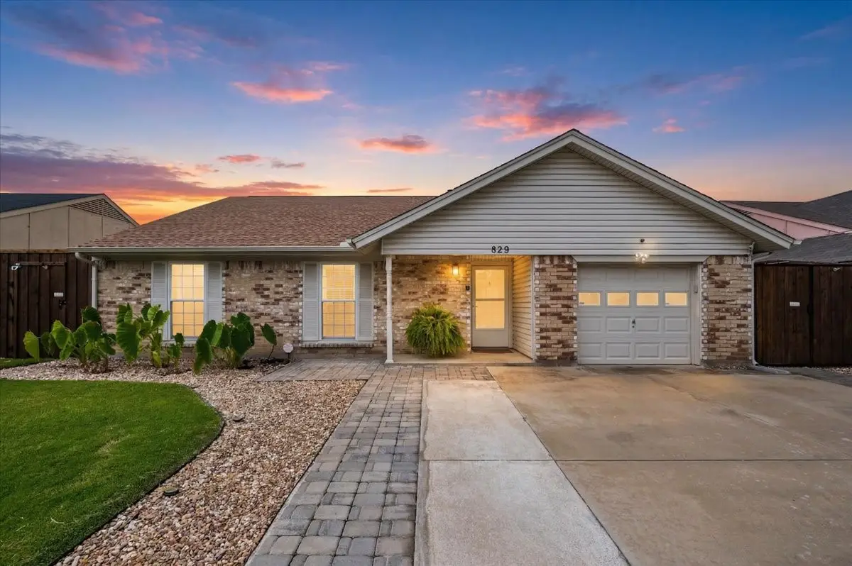 829 W Crossland Boulevard, Grand Prairie, TX 75052 - #1