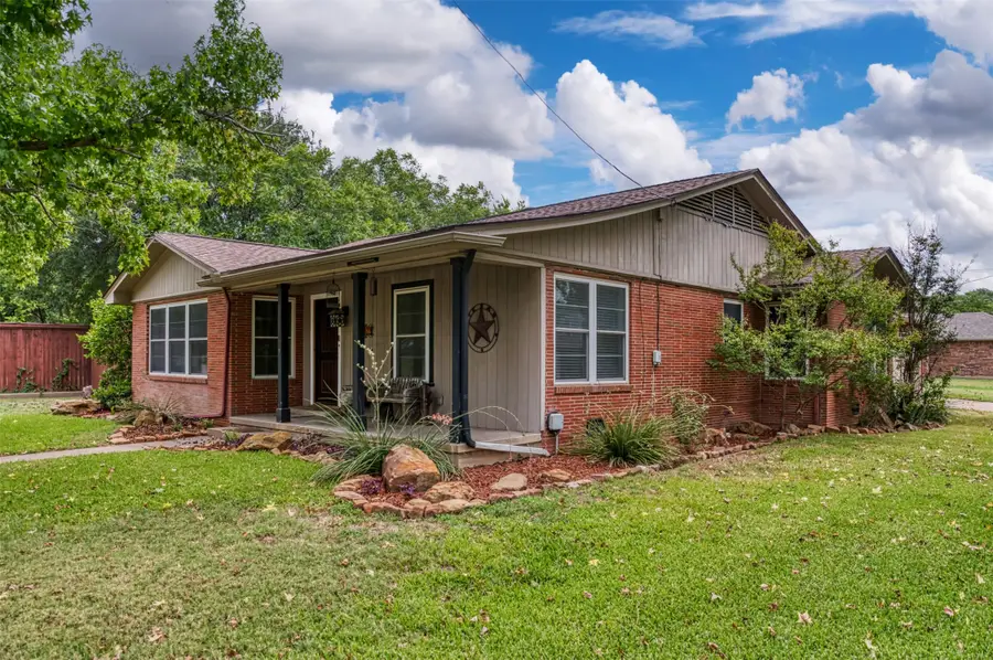 1202 NW 4th Avenue, Mineral Wells, TX 76067 - #3