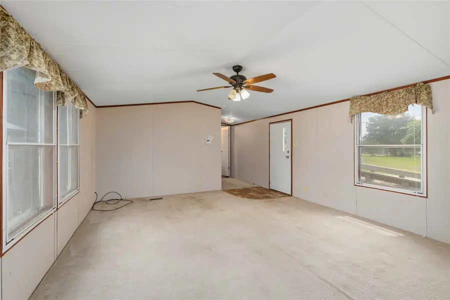 500 N Moreland Street, De Leon, TX 76444 - #3