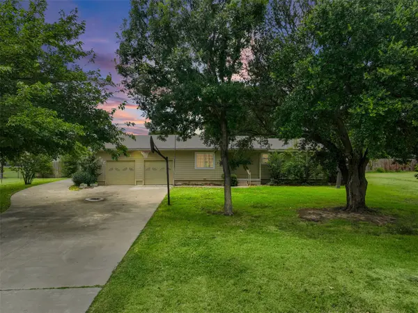 6709 Gillis Johnson Street, Fort Worth, TX 76179