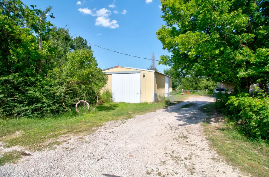 22 Easy Street, Whitesboro, TX 76273 - #3