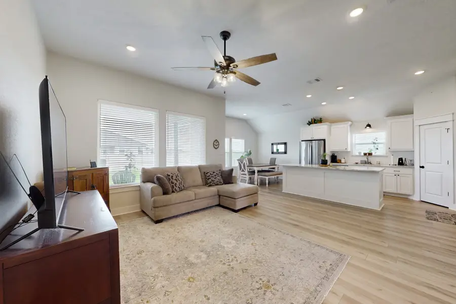 100 Turnrow Cove, Snook, TX 77878 - #2