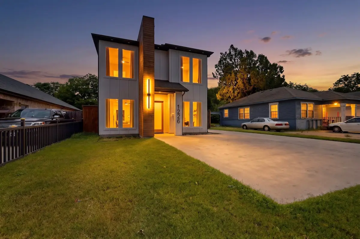 1226 S Ewing Avenue, Dallas, TX 75216 - #1