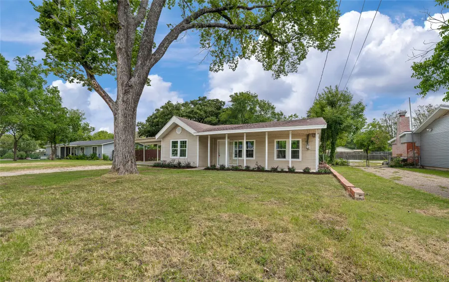 117 N Oak Street, Lacy Lakeview, TX 76705 - #2