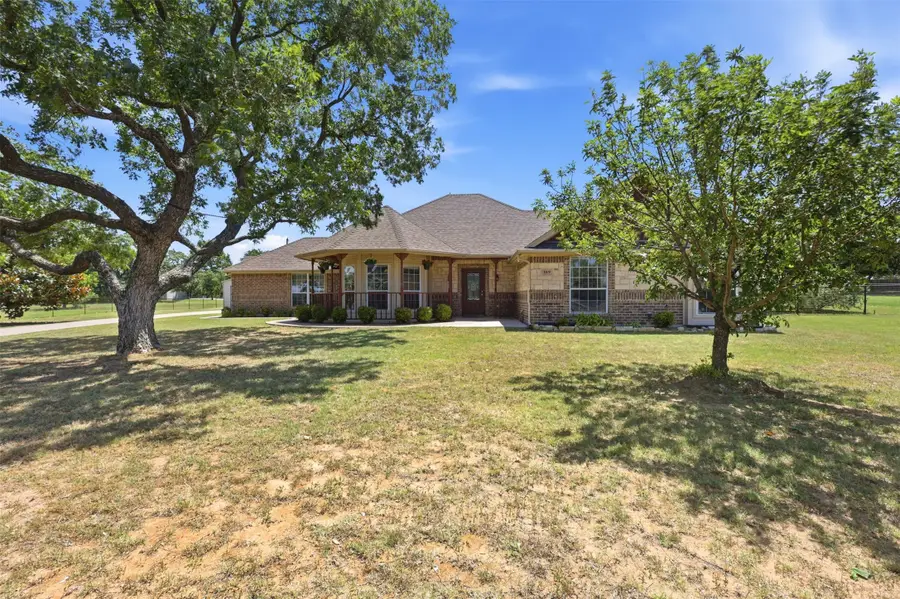 109 Crestwood Lane, Springtown, TX 76082 - #2