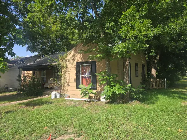 1303 Wesley Street, Greenville, TX 75401