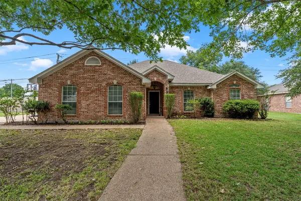 1112 Regina Drive, Hewitt, TX 76643