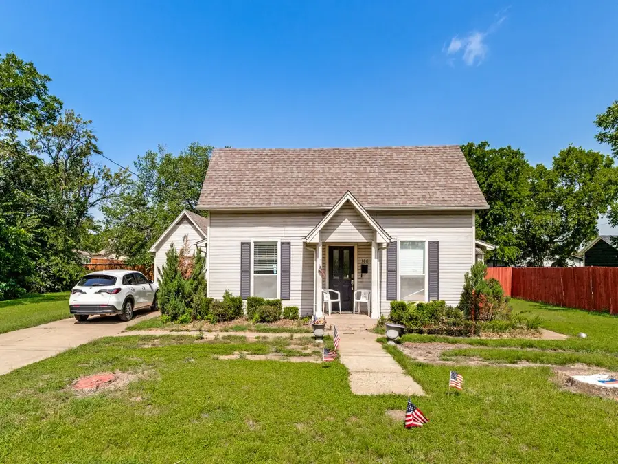 108 N Illinois Street, Celina, TX 75009 - #3