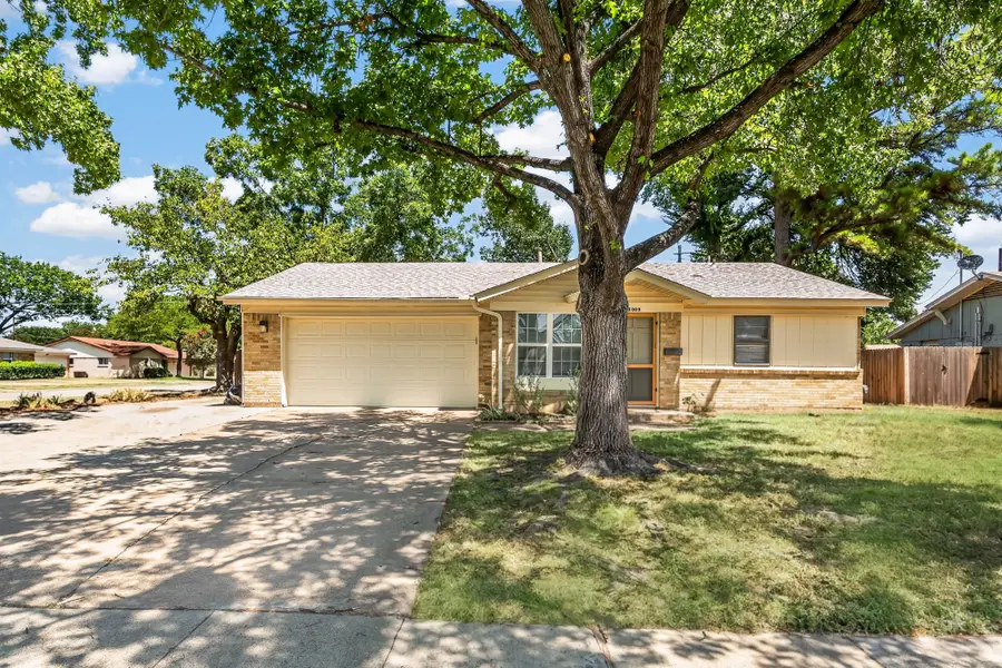 3009 W 11th Street, Irving, TX 75060 - #2