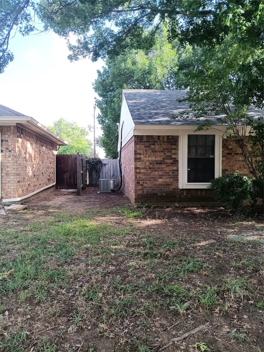 3618 Wentworth Drive, Arlington, TX 76001 - #3