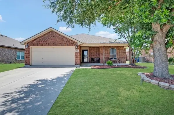 804 Bur Oak Drive, Burleson, TX 76028