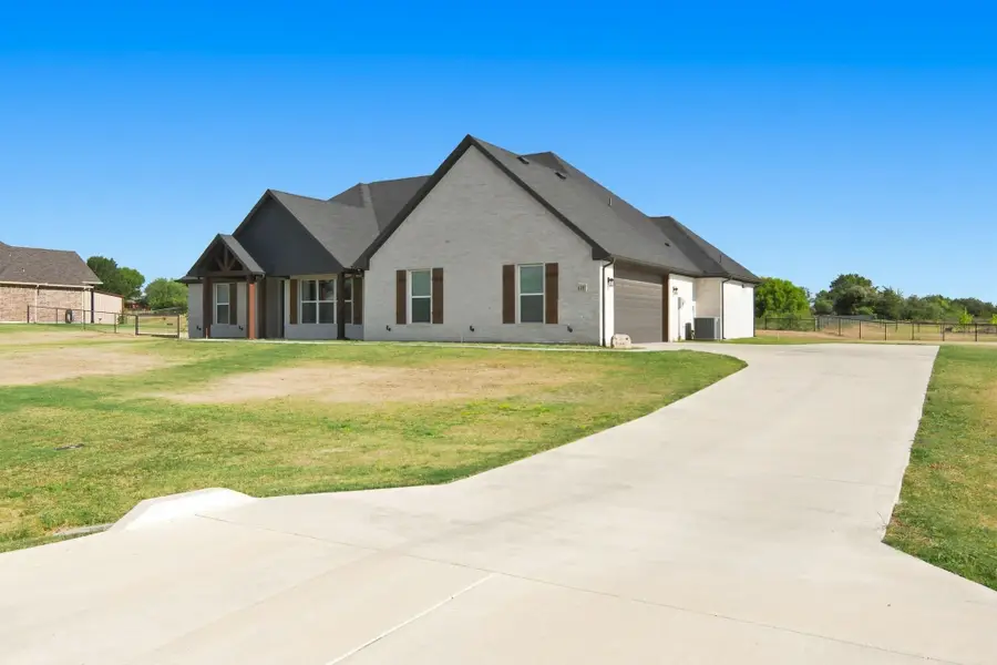 121 Friendship Way, Boyd, TX 76023 - #2