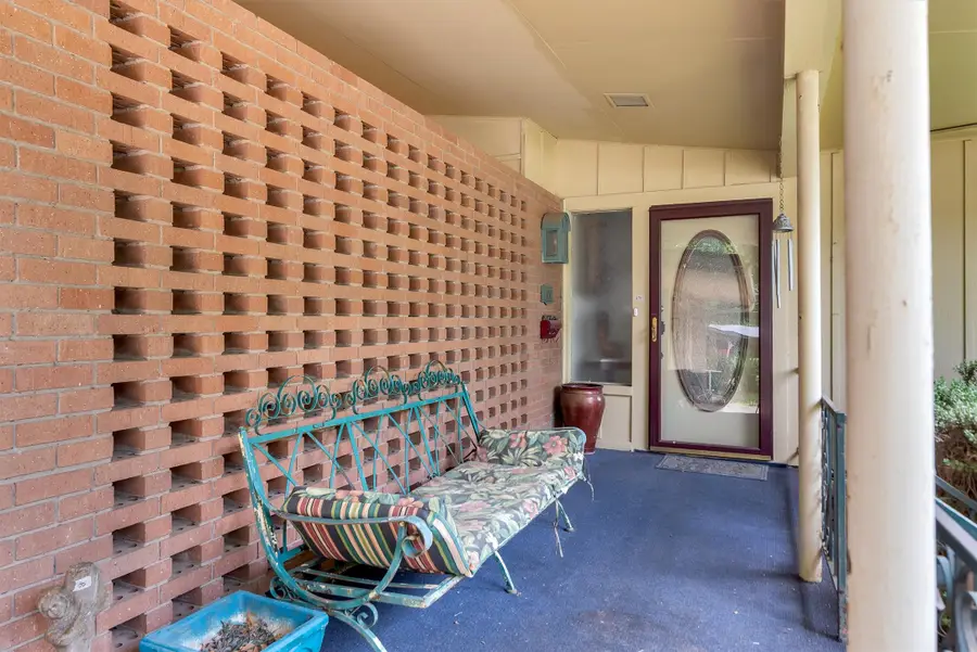 703 N Holly Avenue, Sherman, TX 75092 - #3