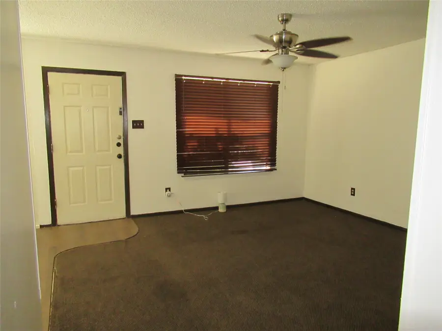 4214 3rd Street, Greenville, TX 75401 - #3