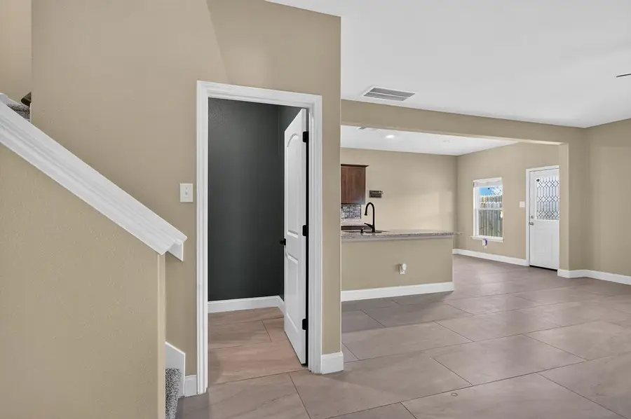 1420 Sunkiss Drive, Fort Worth, TX 76140 - #2