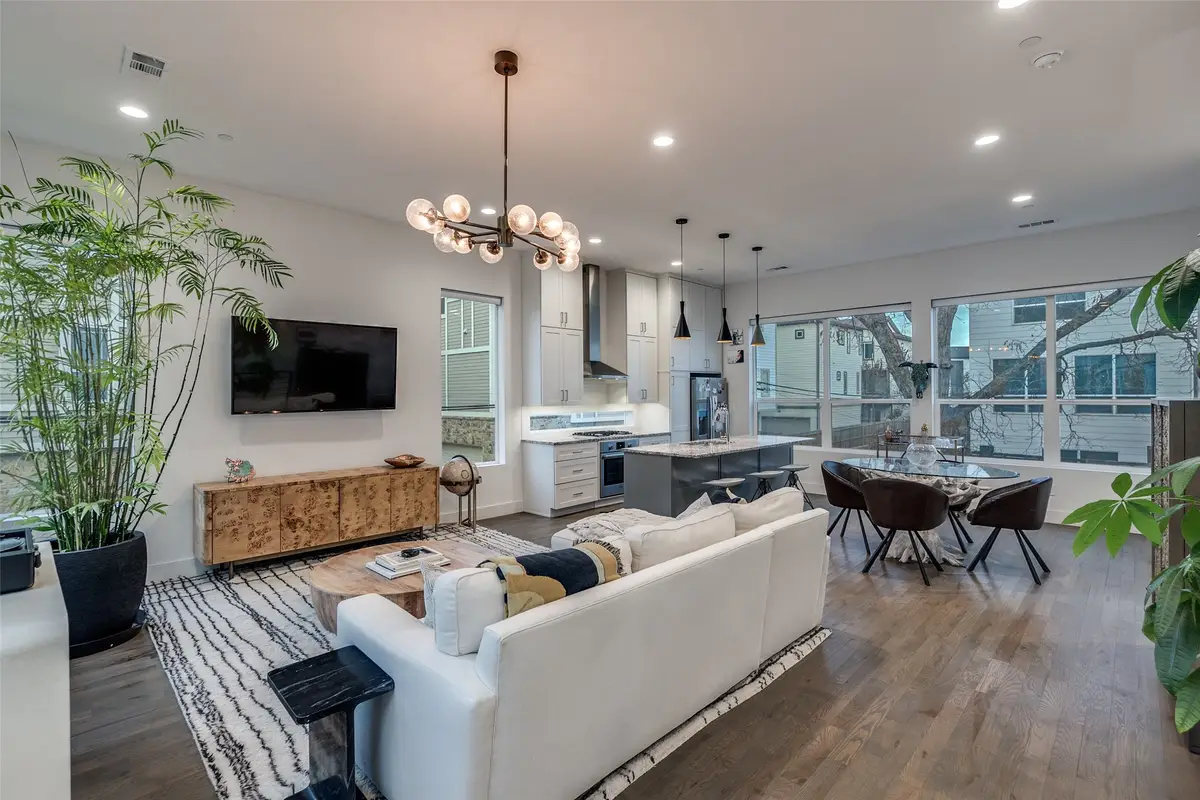 5915 Lindell Avenue #105, Dallas, TX 75206 - #1