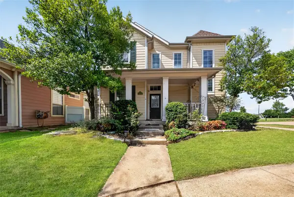 1833 Forsythe Drive, Savannah, TX 76227