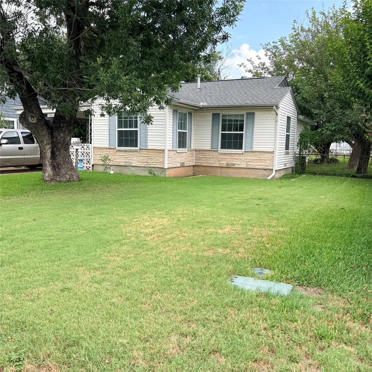2101 14th Avenue, Mineral Wells, TX 76067 - #1