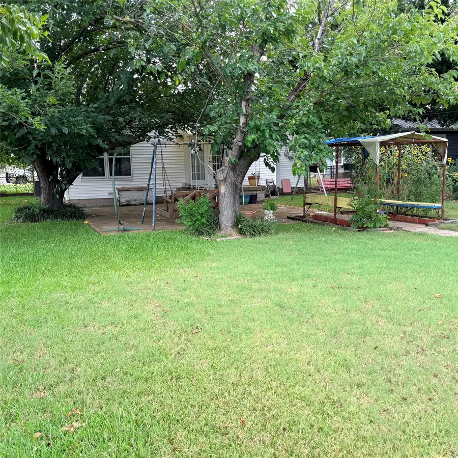 2101 14th Avenue, Mineral Wells, TX 76067 - #2