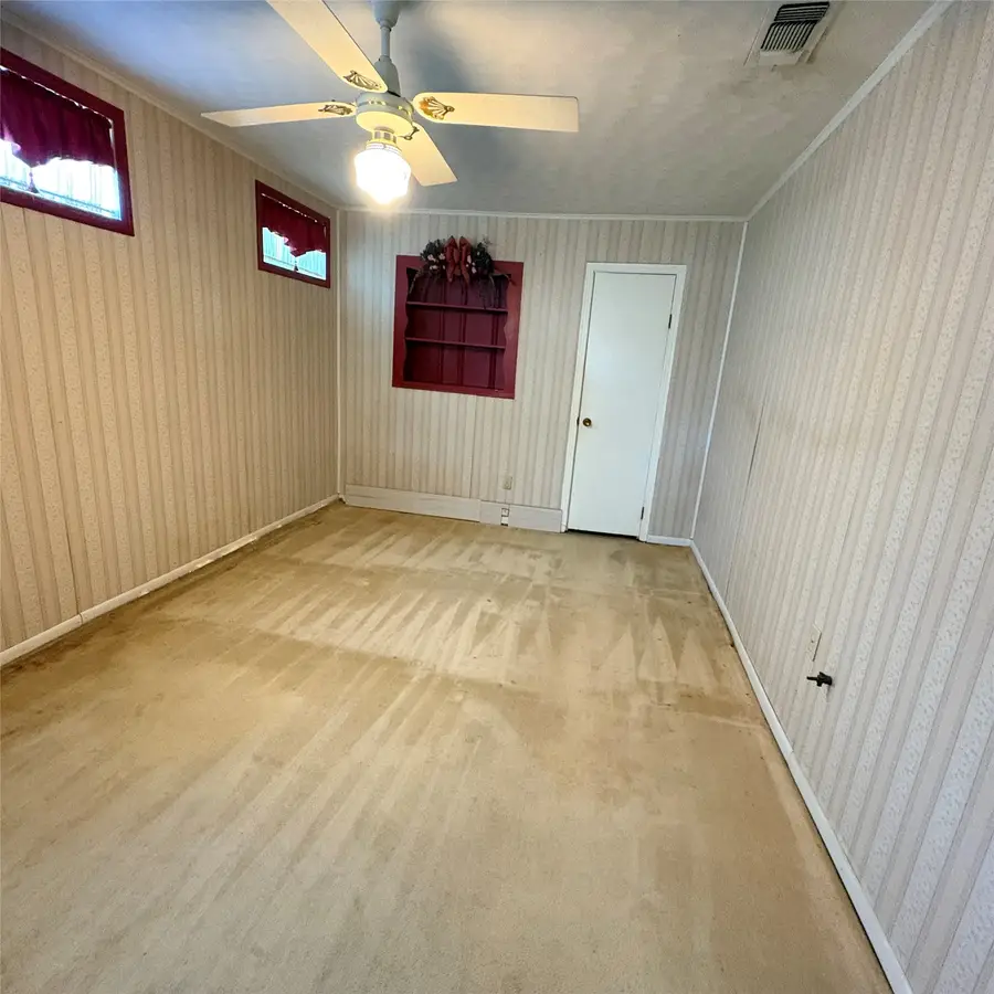2101 14th Avenue, Mineral Wells, TX 76067 - #3