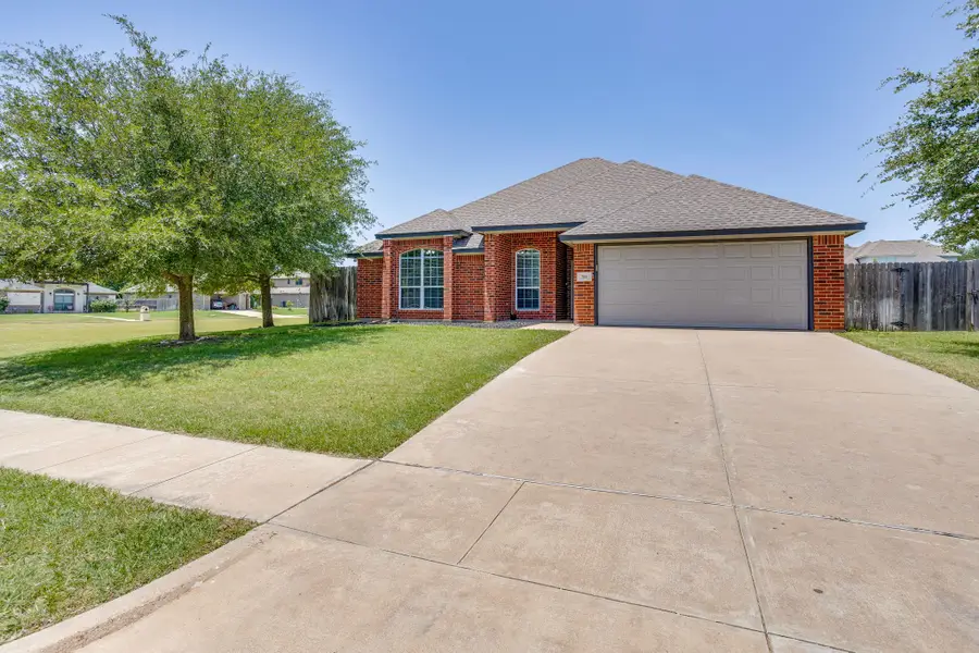 705 Carmen Ana Avenue, Grandview, TX 76050 - #2