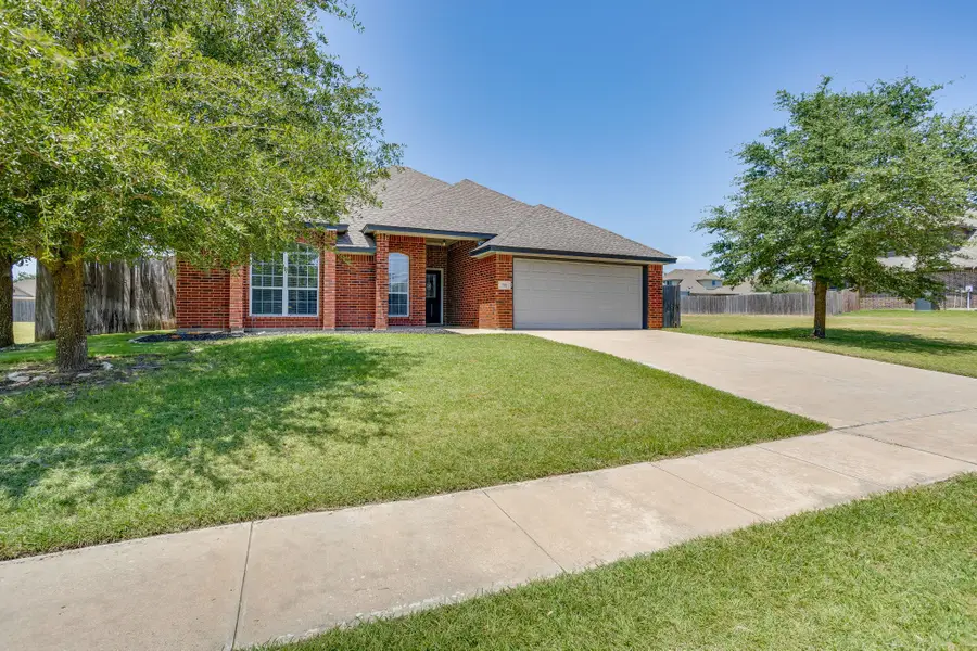 705 Carmen Ana Avenue, Grandview, TX 76050 - #3