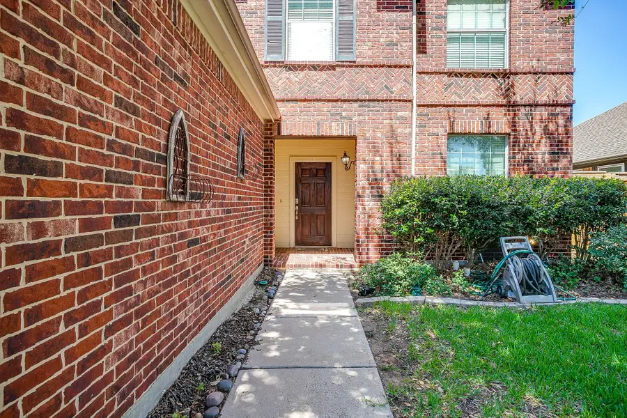 7004 Alcala, Grand Prairie, TX 75054 - #3