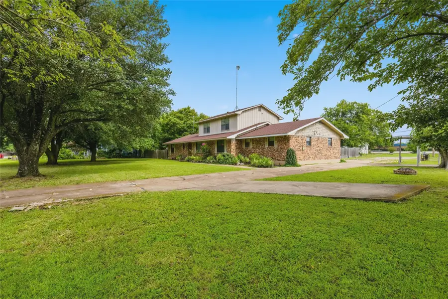 408 E Mulberry Street, Leonard, TX 75452 - #3