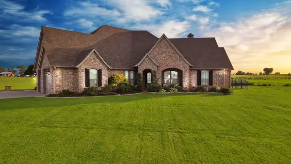 9688 Whispering Creek Terrace, Grandview, TX 76050