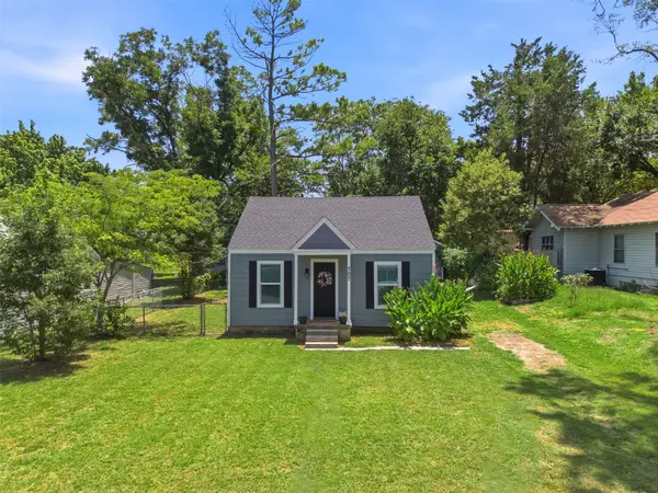 707 W Water Street, Weatherford, TX 76086
