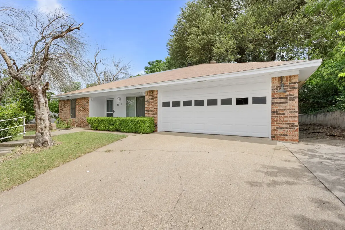1017 Wedgewood Drive, Woodway, TX 76712 - #1