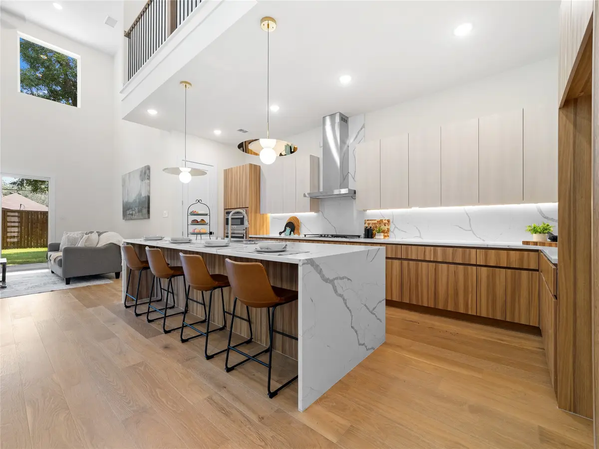 416 Mount Auburn Avenue, Dallas, TX 75223 - #1