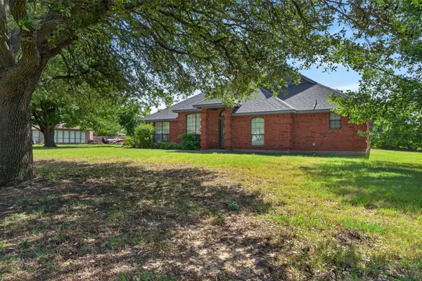 1217 Sharondale Drive, Crowley, TX 76036