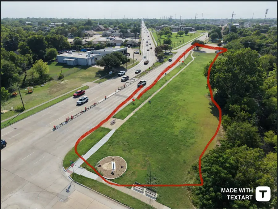 635 E Avenue B, Garland, TX 75040 - #2