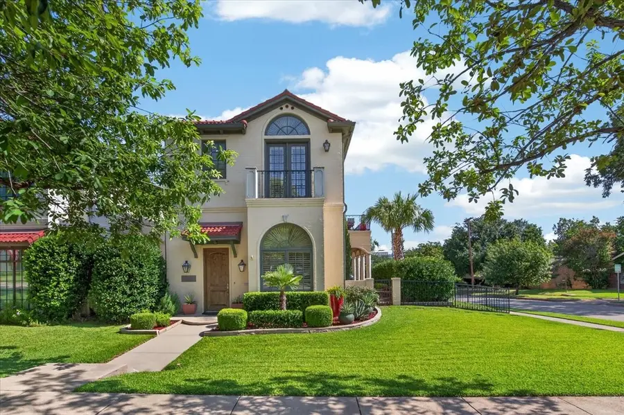 3700 Crestline Road, Fort Worth, TX 76107 - #2