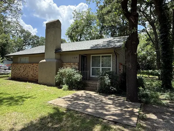 109 Churchill Lane, Pottsboro, TX 75076