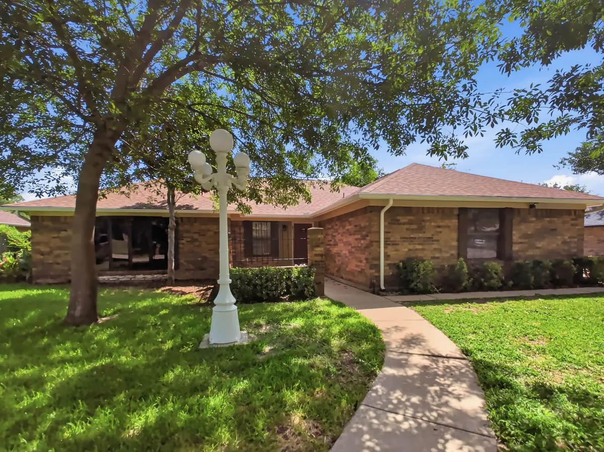 812 Ridgeview Drive, Burleson, TX 76028 - #1