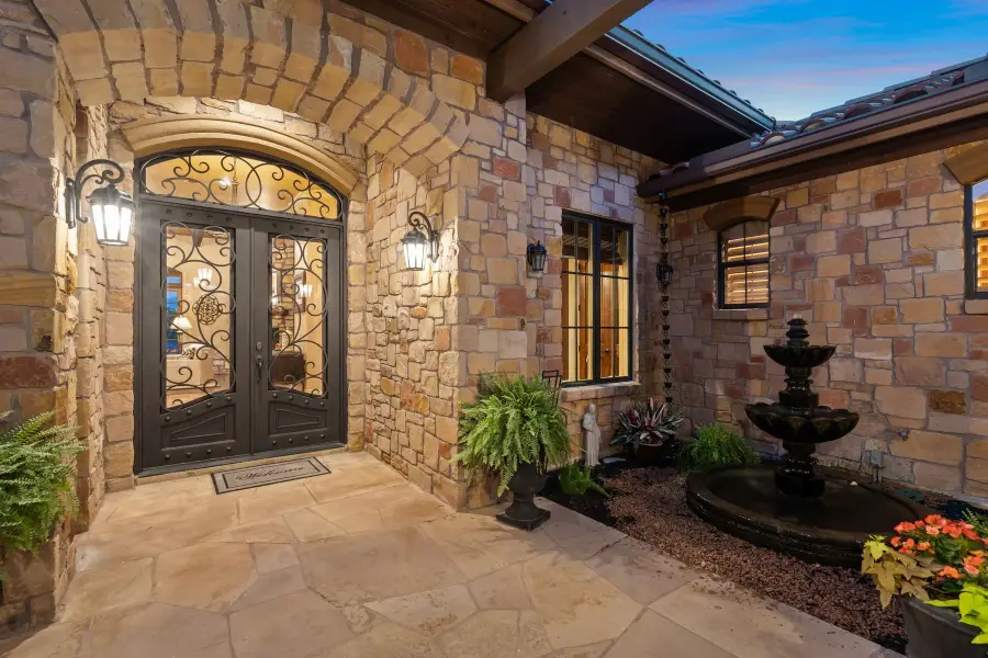 481 Chimney Cove Drive, Marble Falls, TX 78654 - #2