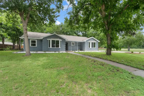 702 Austrian Road, Grand Prairie, TX 75050