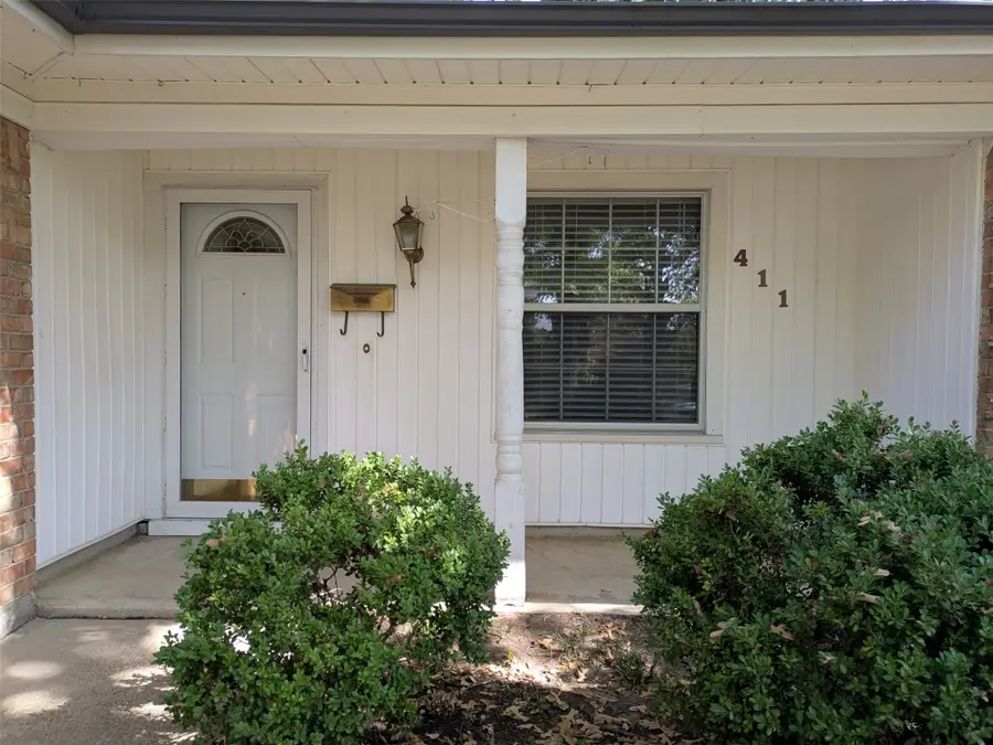411 Baylor Drive, Arlington, TX 76010 - #2