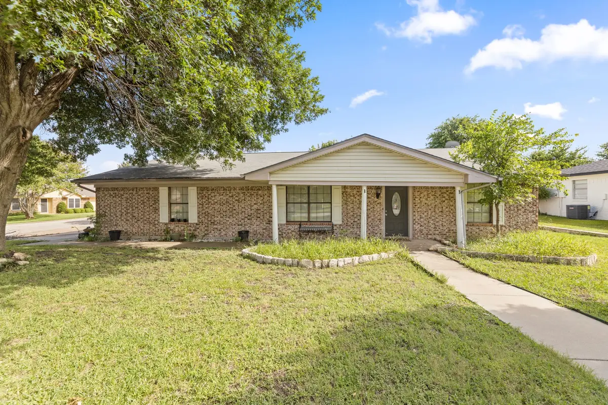 304 Childers Avenue, Benbrook, TX 76126 - #1