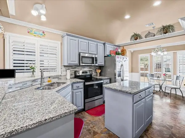 1208 Henard Lane, Granbury, TX 76048